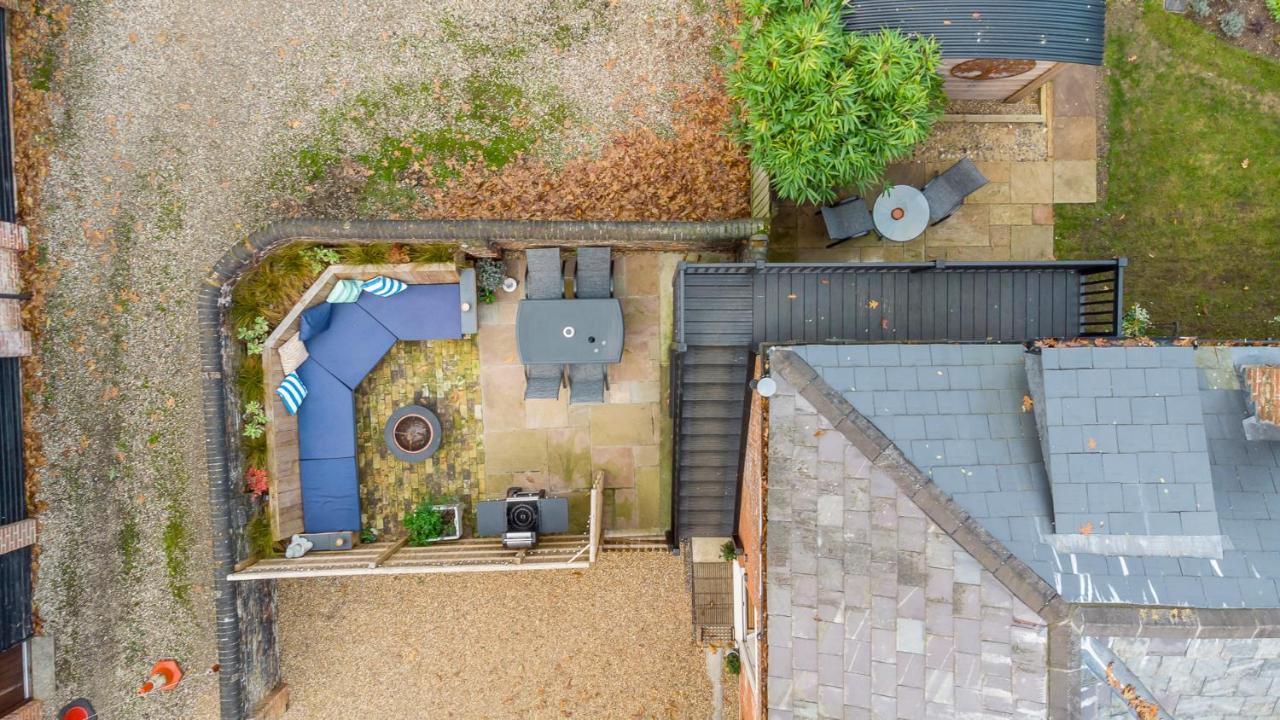 Hayloft And Shepherds Hut In Norfolk Broads With Fire Pit And Bbq From Ginger And Gold Ranworth Экстерьер фото