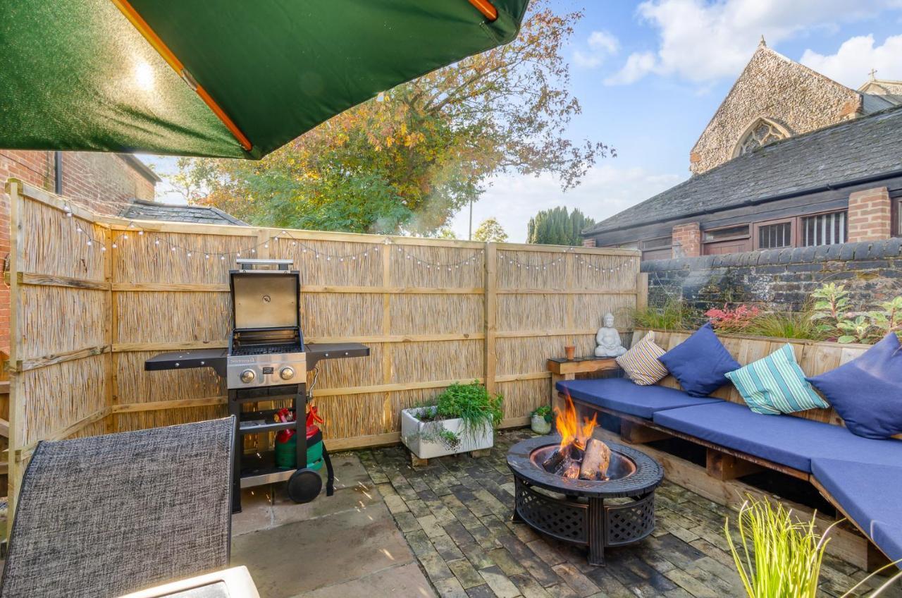 Hayloft And Shepherds Hut In Norfolk Broads With Fire Pit And Bbq From Ginger And Gold Ranworth Экстерьер фото